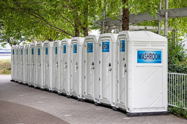 Best Porta potty delivery and setup  in North Chicago, IL