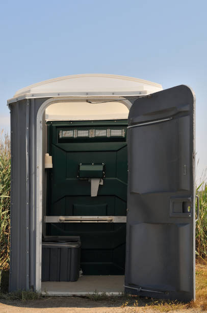 Best Portable bathroom rental  in North Chicago, IL
